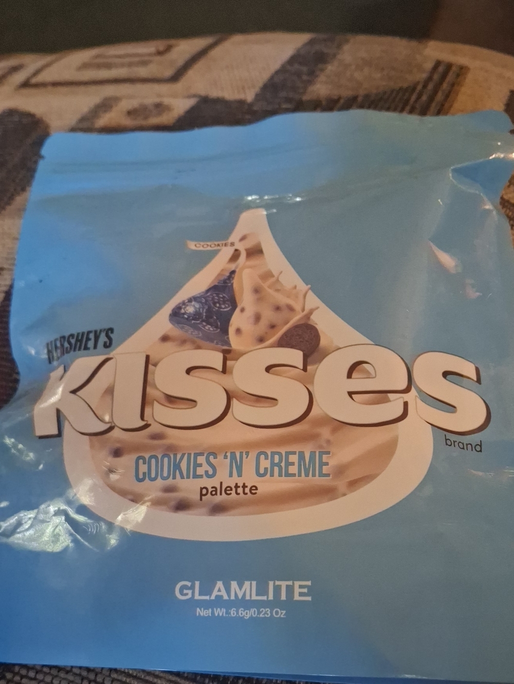 Hershey's Kisses Cookies 'N' Creme Eyeshadow Palette Blue
